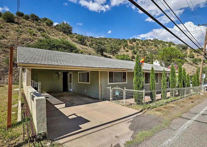 W/ Private Parking & Ev Charger! Bisbee