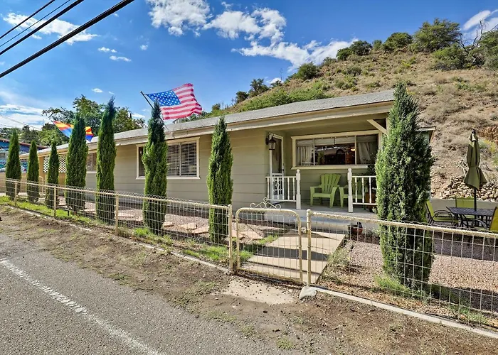 W/ Private Parking & Ev Charger! Bisbee